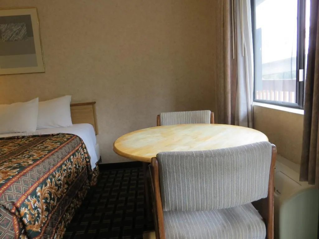 Days Inn By Wyndham Anaheim West 2*,  Estados Unidos